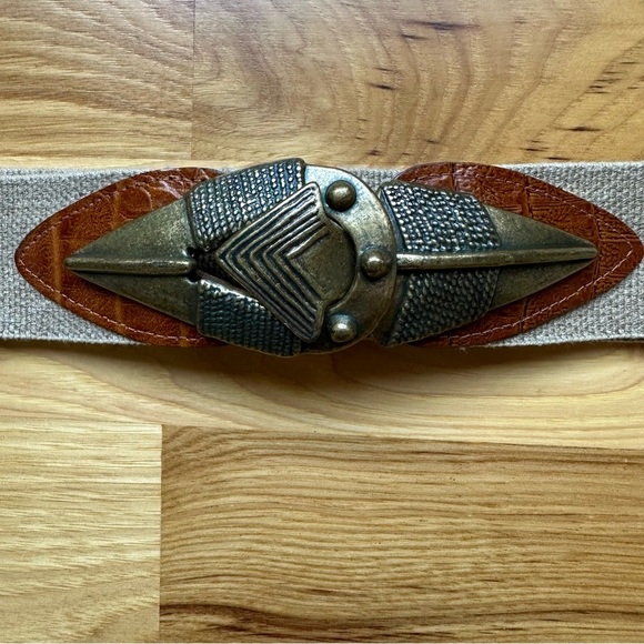 Vintage Arrow Brass Women's Belt Large Elastic Tan Western Elegance Stretch - Picture 3 of 6